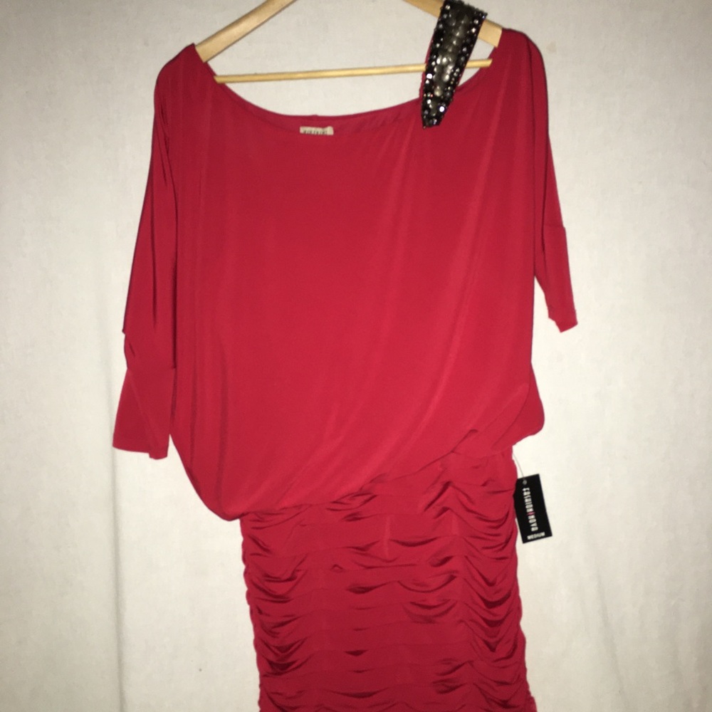 Dress - Picture 3 of 7